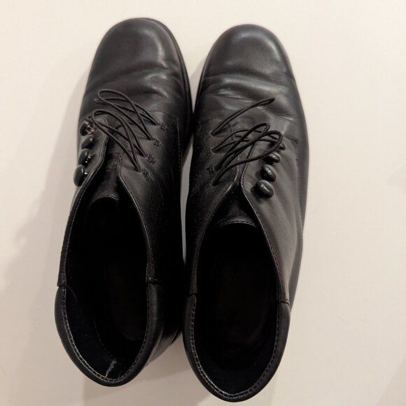 St. John's Bay Peggy black patent leather low-heeled ankle boots, women's size 8 - Picture 5 of 8